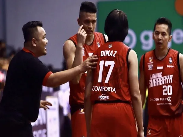 Coach Bedu Ungkapkan Kunci Kemenangan Louvre Atas Bima Perkasa