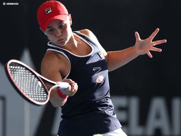 Demi Final Di Adelaide, Ashleigh Barty Bertahan Dari Gempuran Danielle Collins