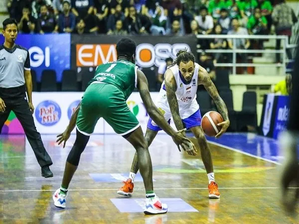 Gary Jacobs Ungkap Kunci Kemenangan Satria Muda Kontra Louvre Surabaya