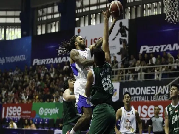 Satria Muda Nodai Rekor Tak Terkalahkan Louvre Surabaya