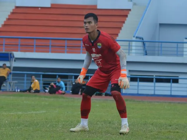 Dhika Mengaku Gugup Kawal Gawang Persib di Turnamen Internasional