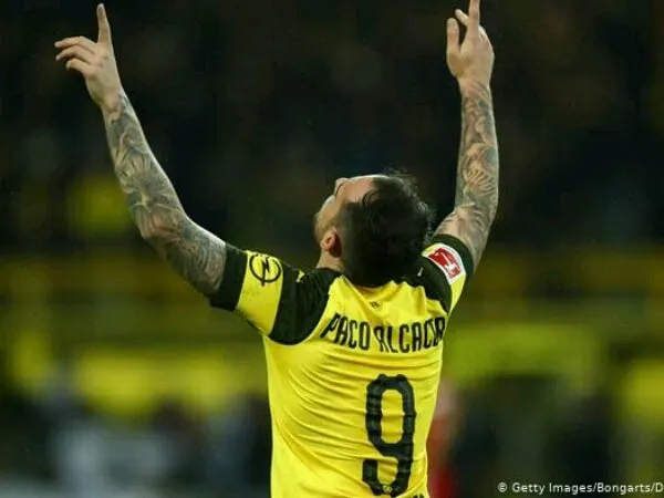Terpinggirkan di Dortmund, Paco Alcacer Kembali ke Valencia?