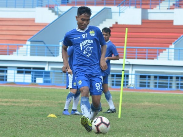 Pemain Muda Persib Senang Bisa Ikut Sesi Latihan Intensif Tim Senior