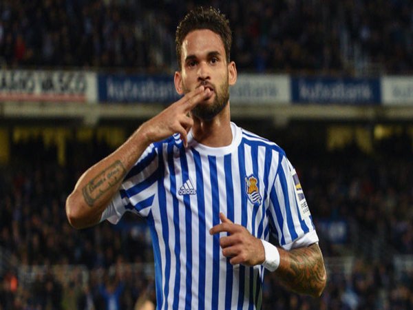 Steven Bergwijn Datang, Spurs Stop Pengejaran Willian Jose