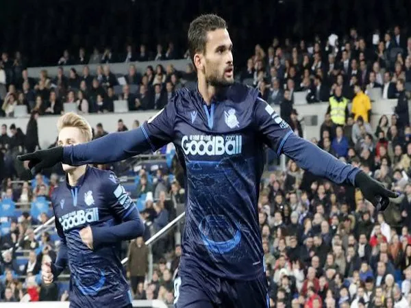 Ditolak Man United, Tottenham Hotspur Makin Santer Usahakan Transfer Willian Jose