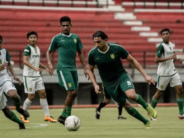 Jelang Hadapi Sabah FA, Persebaya  Lakoni Uji Coba Internal