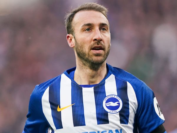 Senang Dapat Kontrak Baru, Glenn Murray Kejar Lebih Banyak Gol