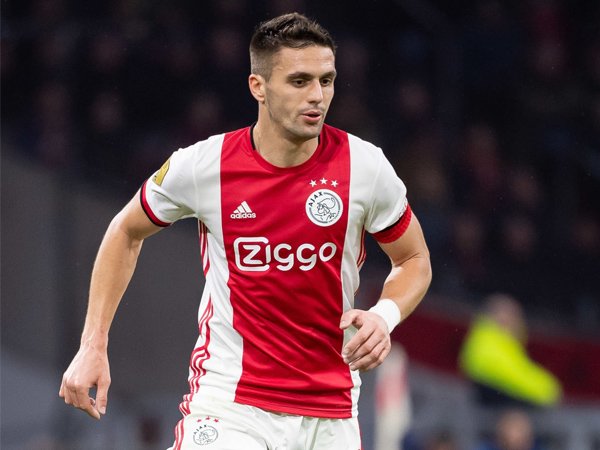 Striker Ajax Tanggapi Kabar Ketertarikan Barcelona