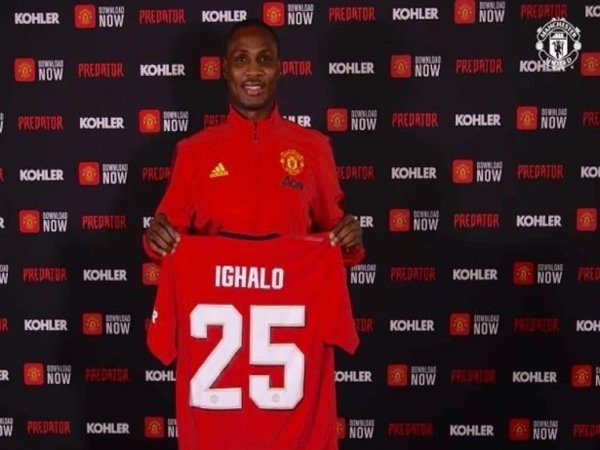 Nomor Peninggalannya Dikenakan Ighalo, Ini Pesan Antonio Valencia