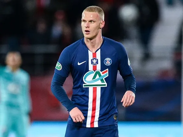 Mitchel Bakker Catat Debut Manis Bersama PSG
