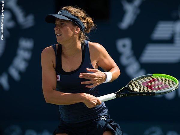 Jumpa Di Dubai, Amanda Anisimova Paksa Barbora Strycova Lakoni Tiga Set