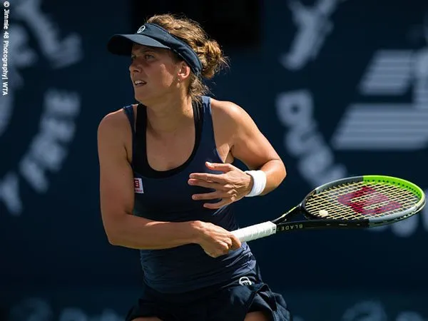 Jumpa Di Dubai, Amanda Anisimova Paksa Barbora Strycova Lakoni Tiga Set