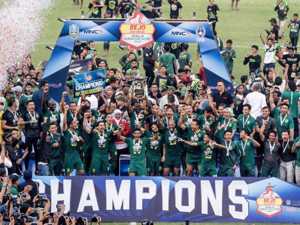 Cukur Persija Di Final PGJ, Persebaya Raih Trofi Pertama Pada 2020
