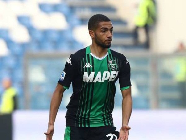 Milan dan Roma Tertarik Bidik Bek Kanan Dortmund