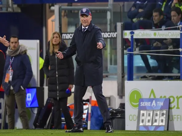 Pelatih Cagliari: Roma Menang Berkat Hadiah Gol dari Kami