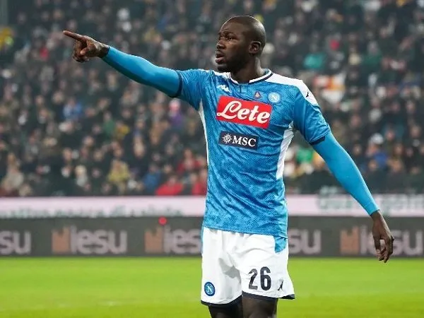 Napoli Takkan Ambil Risiko Mainkan Koulibaly Kontra Barcelona