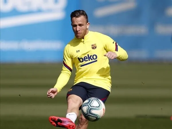 Jelang Hadapi Sociedad, Arthur Melo Dicoret dari Skuat Barcelona