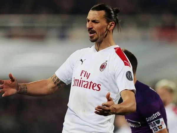Negosiasi Perpanjangan Kontrak Ditunda, Ibrahimovic Kesal dengan Kisruh di Milan
