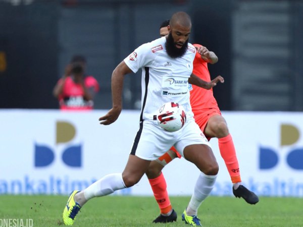 Jacksen Tunggu Gol Debut Comvalius, Gawang Persebaya Dalam Bidikan