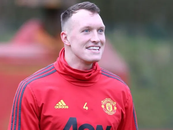 Musim Depan, Newcastle United Ingin Datangkan Phil Jones