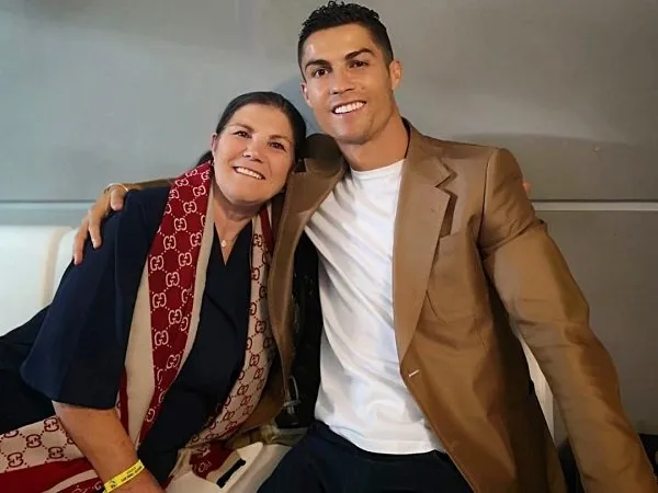 Kondisi Membaik, Ibu Ronaldo Sudah Tinggalkan Rumah Sakit