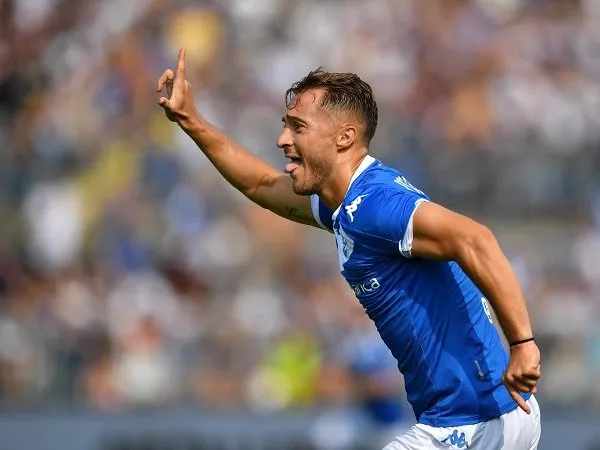 Donnarumma Sebut Stefan de Vrij Sebagai Bek Terkuat di Serie A