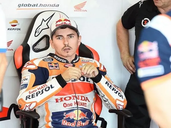 Pol Espargaro Sebut Jorge Lorenzo Berbohong Dengan Alasan Pensiunnya