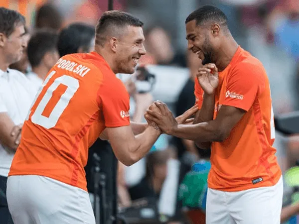 Podolski Beberkan Penyebab Kegagalan Serge Gnabry Berkarier di Arsenal
