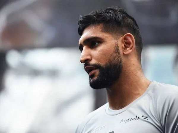 Amir Khan Menilai Virus Corona Bukan Buatan China