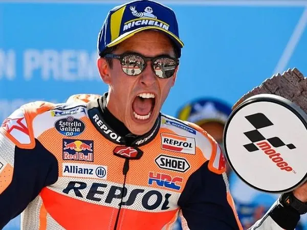 Bos Repsol Honda Bangga Bisa Amankan Marquez di Usia Emasnya