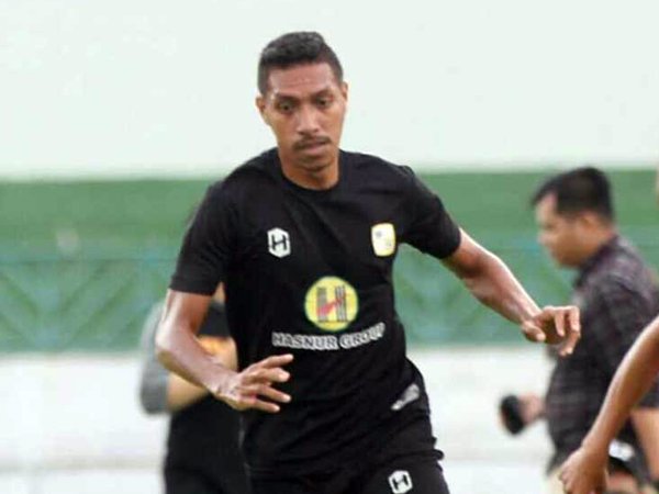 Termasuk Belanja Kebutuhan Sehari-Hari, Ini Aktivitas Gelandang Barito di Biak