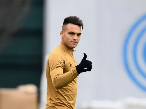 Agen: Lautaro Martinez Abaikan Rumor-Rumor