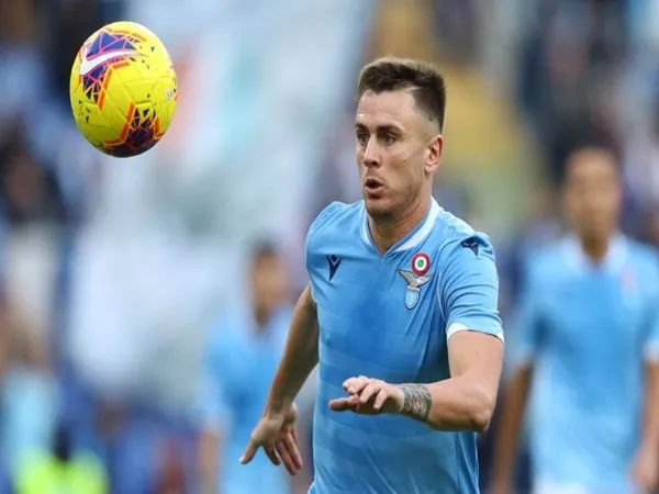 Tiga Pemain Lazio Kirim Donasi Kepada Terdampak Covid-19 di Negaranya