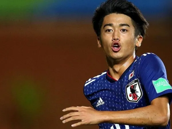 Milan Siap Tantang Barcelona dan Leipzig Bidik Wonderkid Jepang