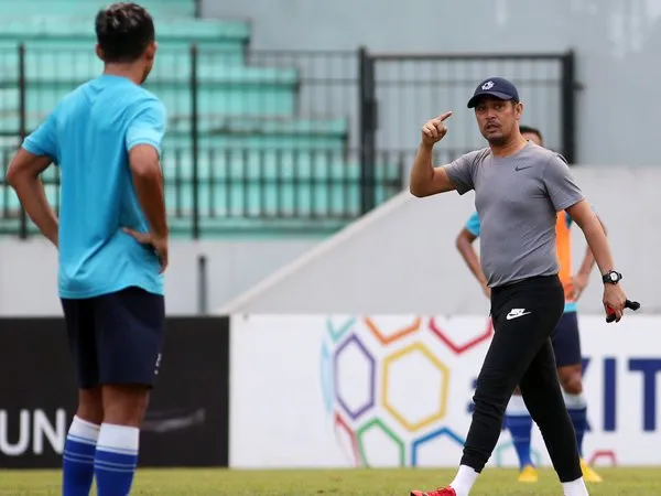 Dua Mantan Pelatih Timnas Serahkan Keputusan Terkait Liga 1 Kepada PSSI