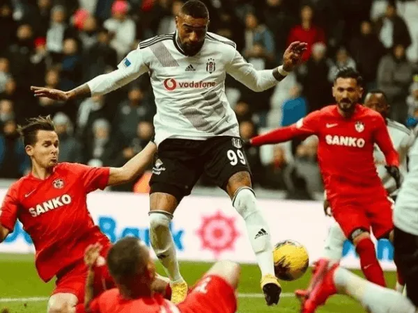 Kevin-Prince Boateng Mulai Jenuh Lockdown di Rumah