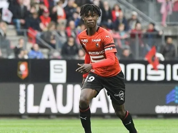 Borussia Dortmund Saingi Real Madrid untuk Dapatkan Eduardo Camavinga