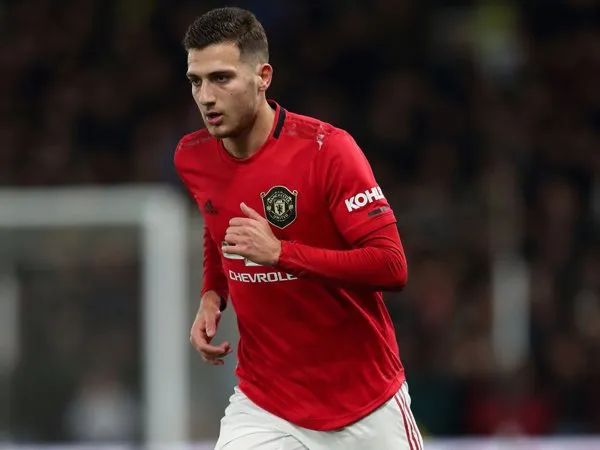 Saingi PSG, Barcelona Juga Inginkan Diogo Dalot
