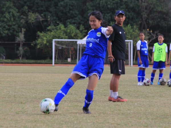 Agenda Musim Ini Belum Jelas, Striker Persib Putri Ikuti Keputusan Manajemen