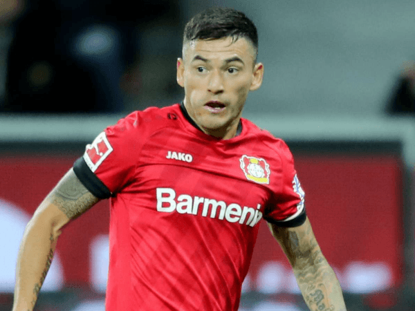 Jadi Incaran Bayern, Leverkusen Resmi Perpanjang Kontrak Charles Aranguiz