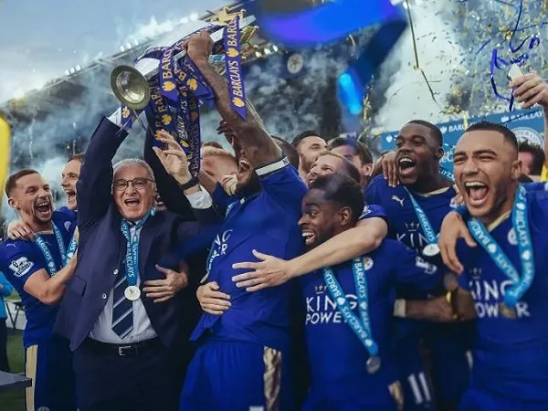 Kilas Balik Sejarah Hari ini: Leicester City Tunaikan Dongeng Juarai Premier League