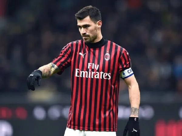 Romagnoli Siap Tolak Barcelona dan United Demi Perpanjang Kontrak Milan