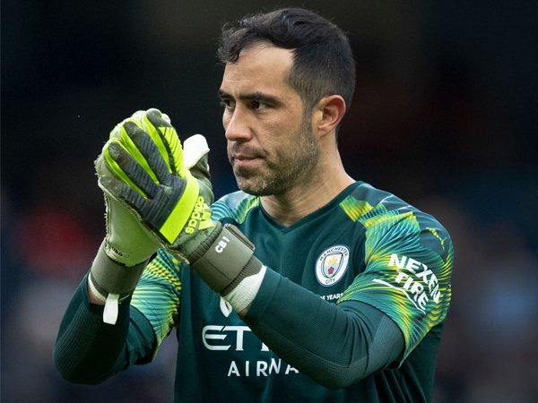Claudio Bravo Ditolak Klub Asal Turki
