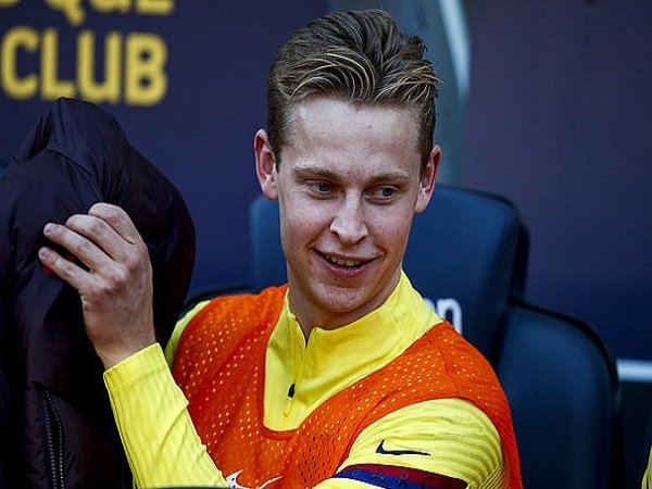 De Jong Miliki Potensi untuk Gantikan Busquets