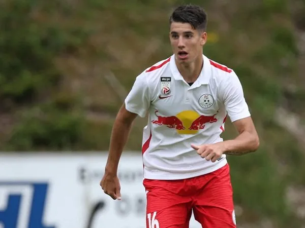 Dipimpin Moncada, Milan Buka Negosiasi Transfer Gelandang Muda Salzburg