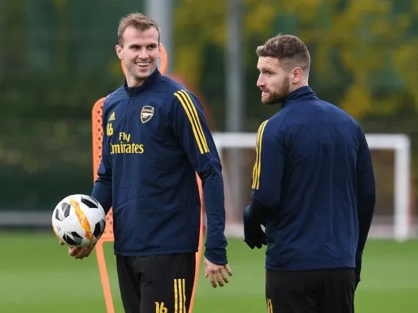 Kelebihan Pemain, Arsenal Berencana Jual Tiga Bek Tengah