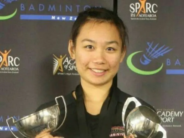 Anona Pak, Pebulutangkis Cantik Yang Menguasai Enam Bahasa