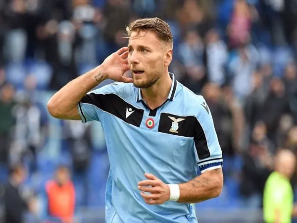 Manchester United Incar Servis Ciro Immobile