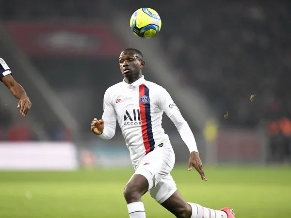 PSG Pede Bisa Pertahankan Bek Muda Ini Meski Terus Ditempel Milan