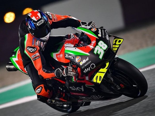 Aprilia Tunjuk Bradley Smith Sebagai Pengganti Andrea Iannone